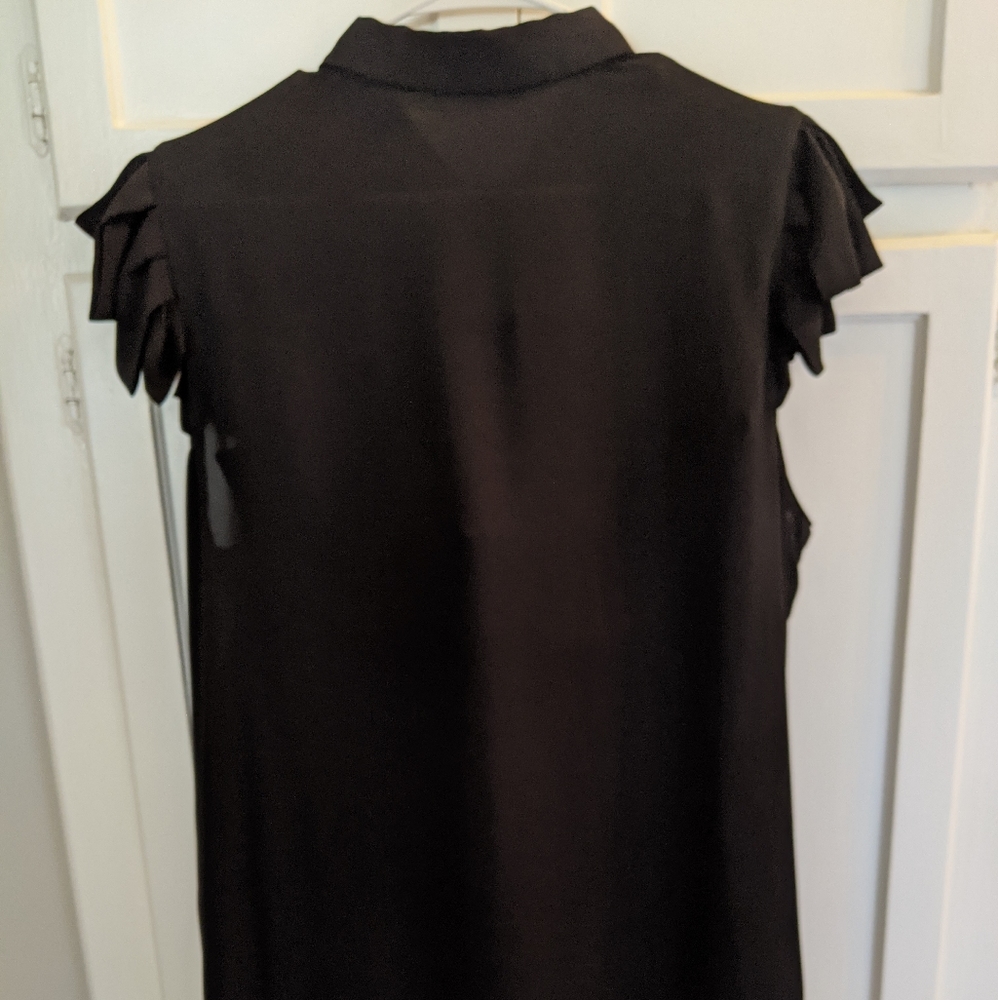 T Tahari Black Pleat Sleeve Top - Picture 3 of 7